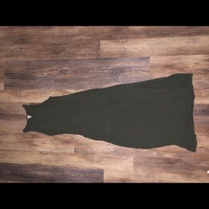 Long maxi dress. Hunter green with slit